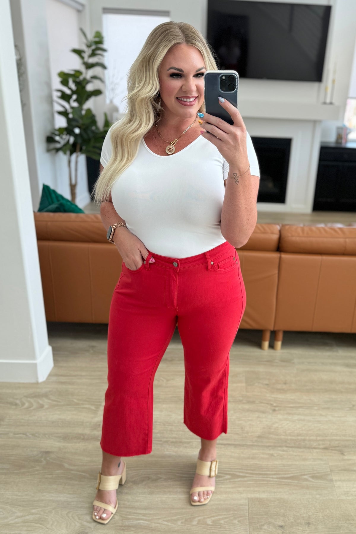 Judy Blue | Lisa High Rise Tummy Control Wide Leg Crop Jeans in Red