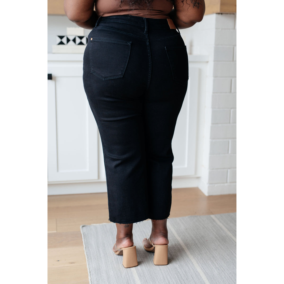 Judy Blue | Lizzy High Rise Control Top Wide Leg Crop Jeans in Black
