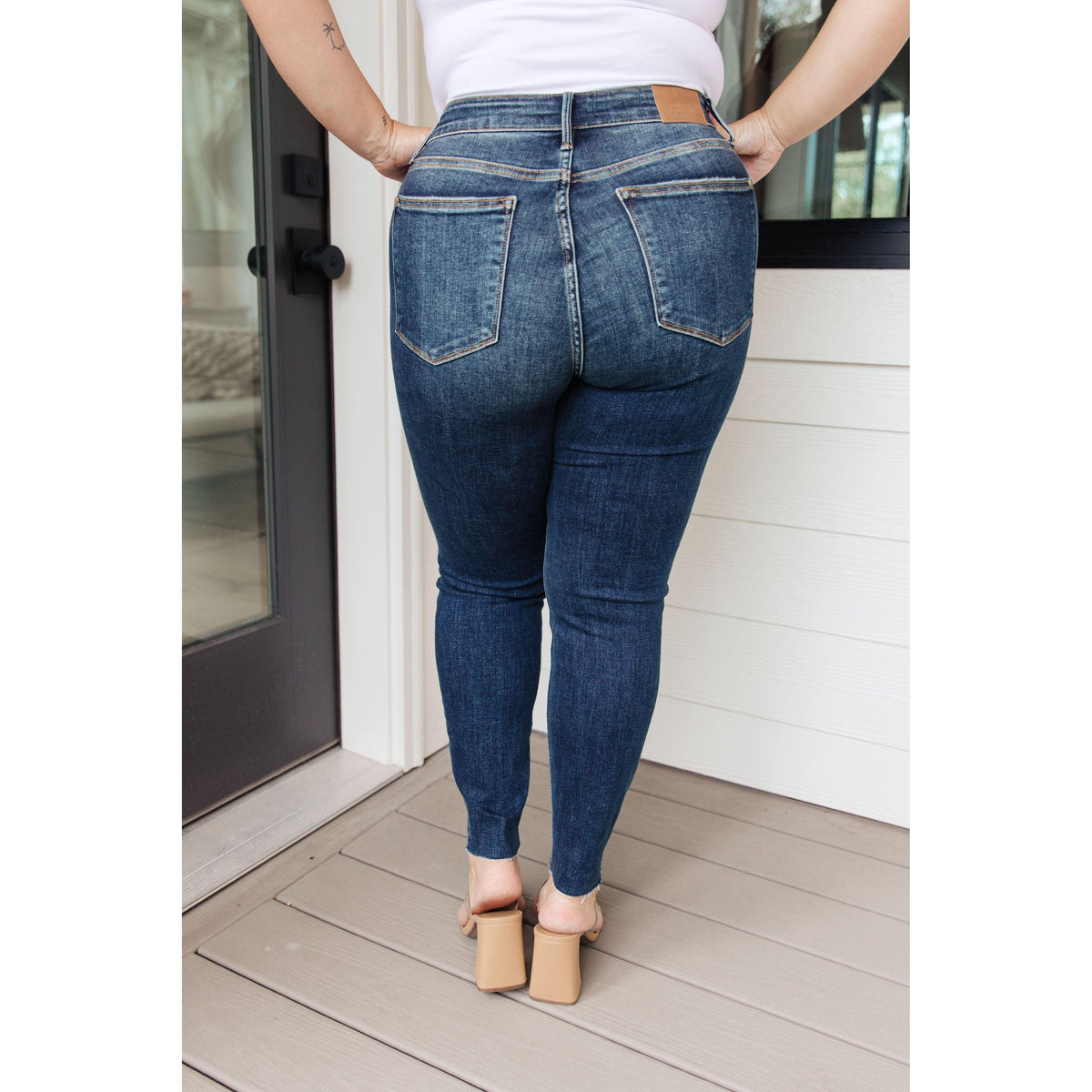 Judy Blue | Lydia Mid Rise Vintage Raw Hem Skinny Jeans - becauseofadi