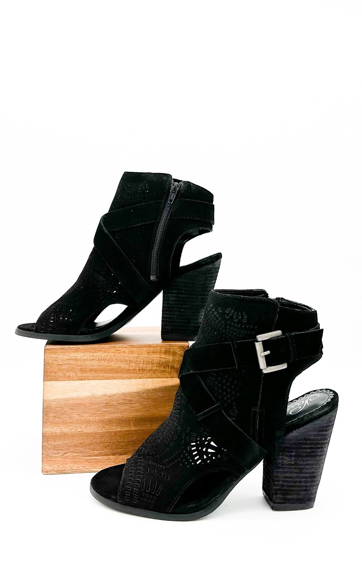 Zuzanna Black Suede Heeled Sandals – Naughty Monkey