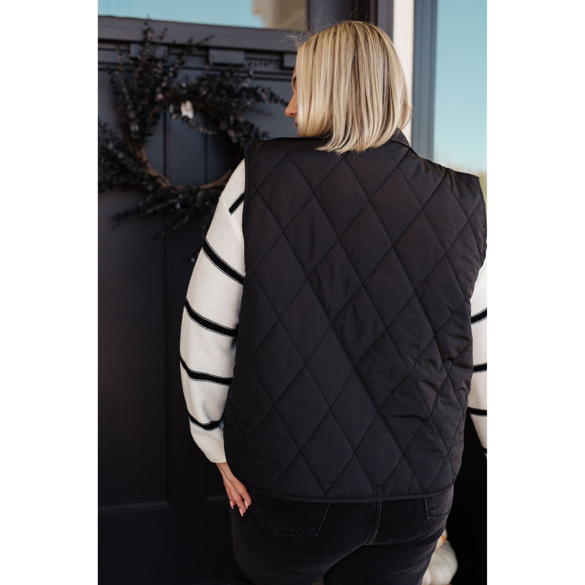 Women's Neither Here Nor There Puffer Vest in Black