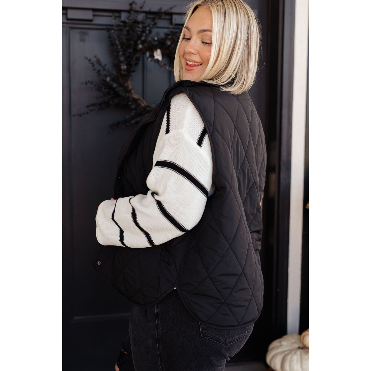 Women's Neither Here Nor There Puffer Vest in Black