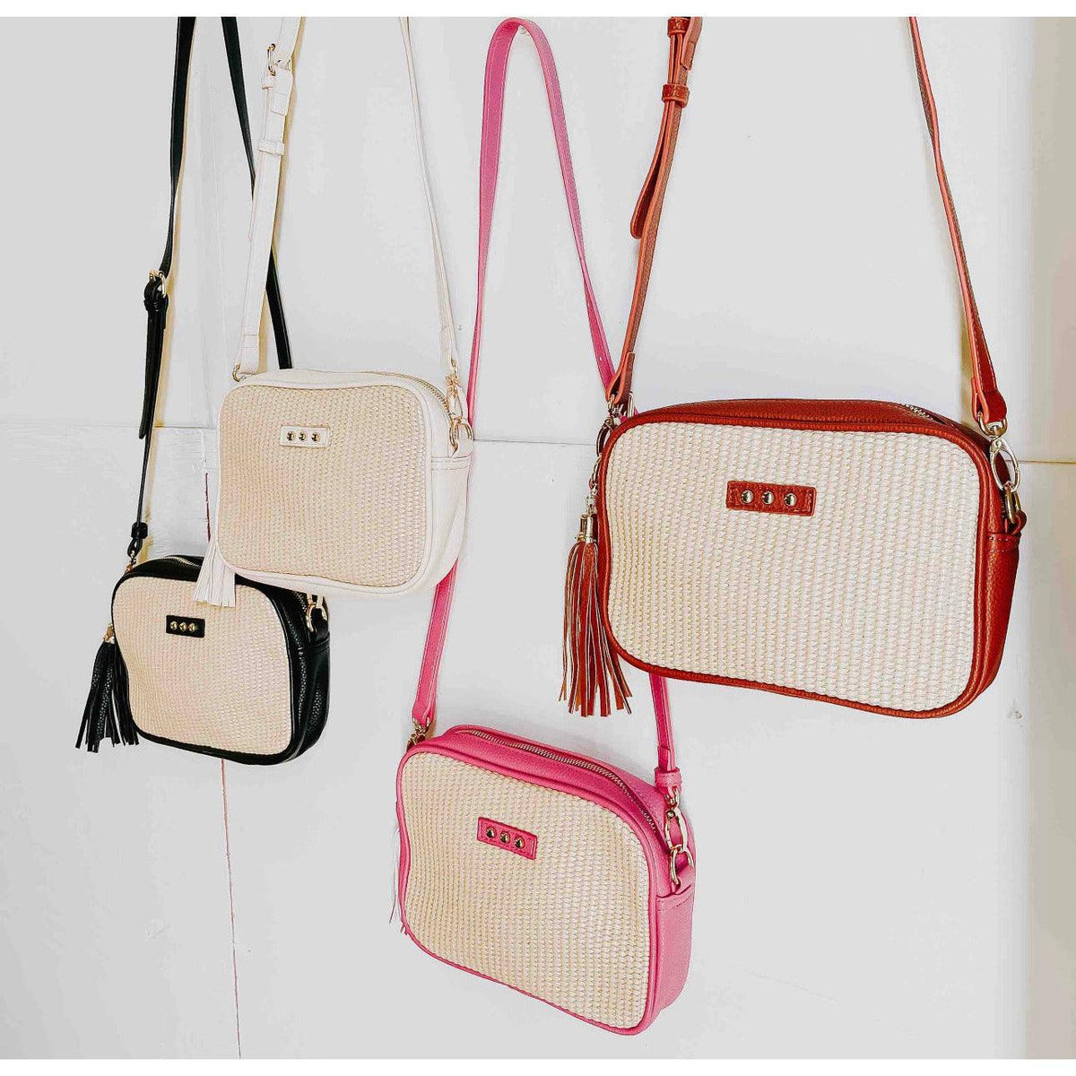 Pretty Simple | Silvia Straw Camera Bag | Women's Clutch Bag - becauseofadi