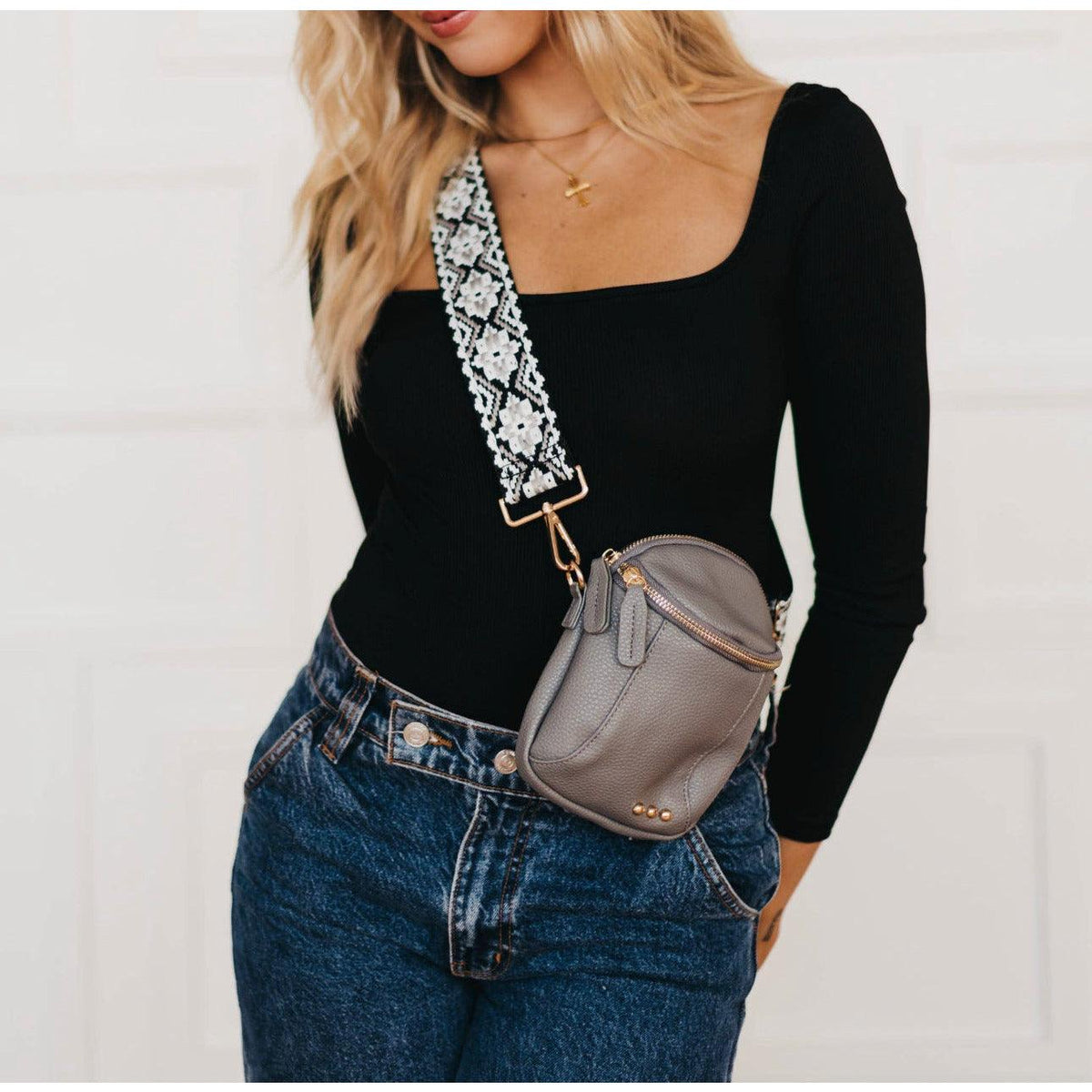 Pretty Simple | Women's Ellie Small Crossbody Bag | Vegan Pebble Leather - becauseofadi